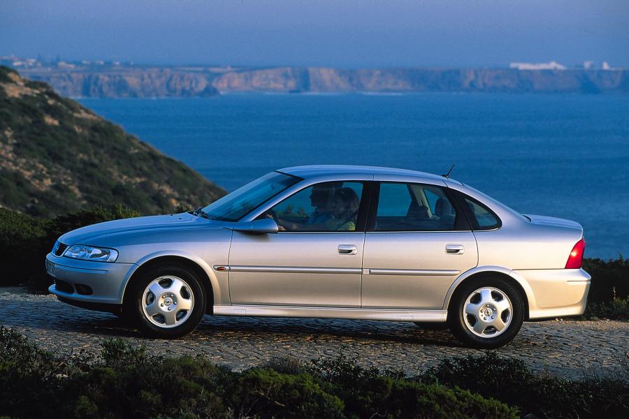  Opel Vectra Sedan (B) 1999 года  (фото 9 из 31)